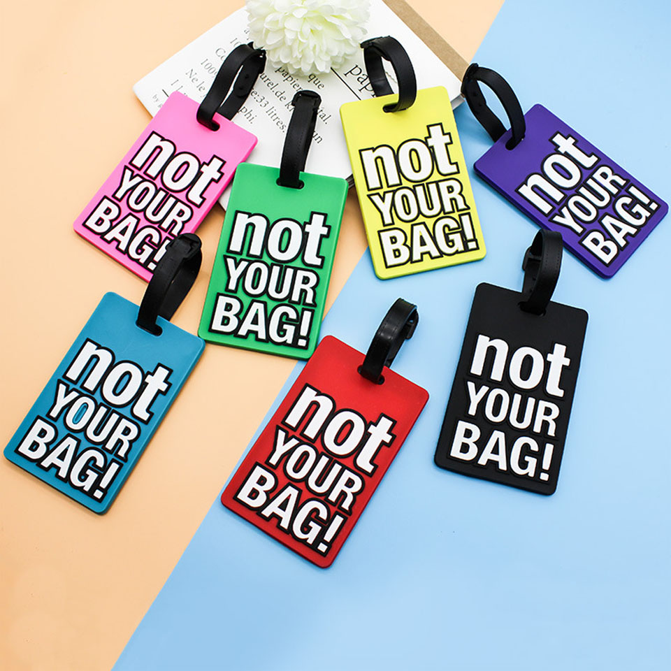 Travel Accessories Logo - クリエイティブレターあなたのバッグではありませんトラベルアクセサリー荷物タグスーツケース漫画スタイルファッションシリコンポータブルトラベルラベル