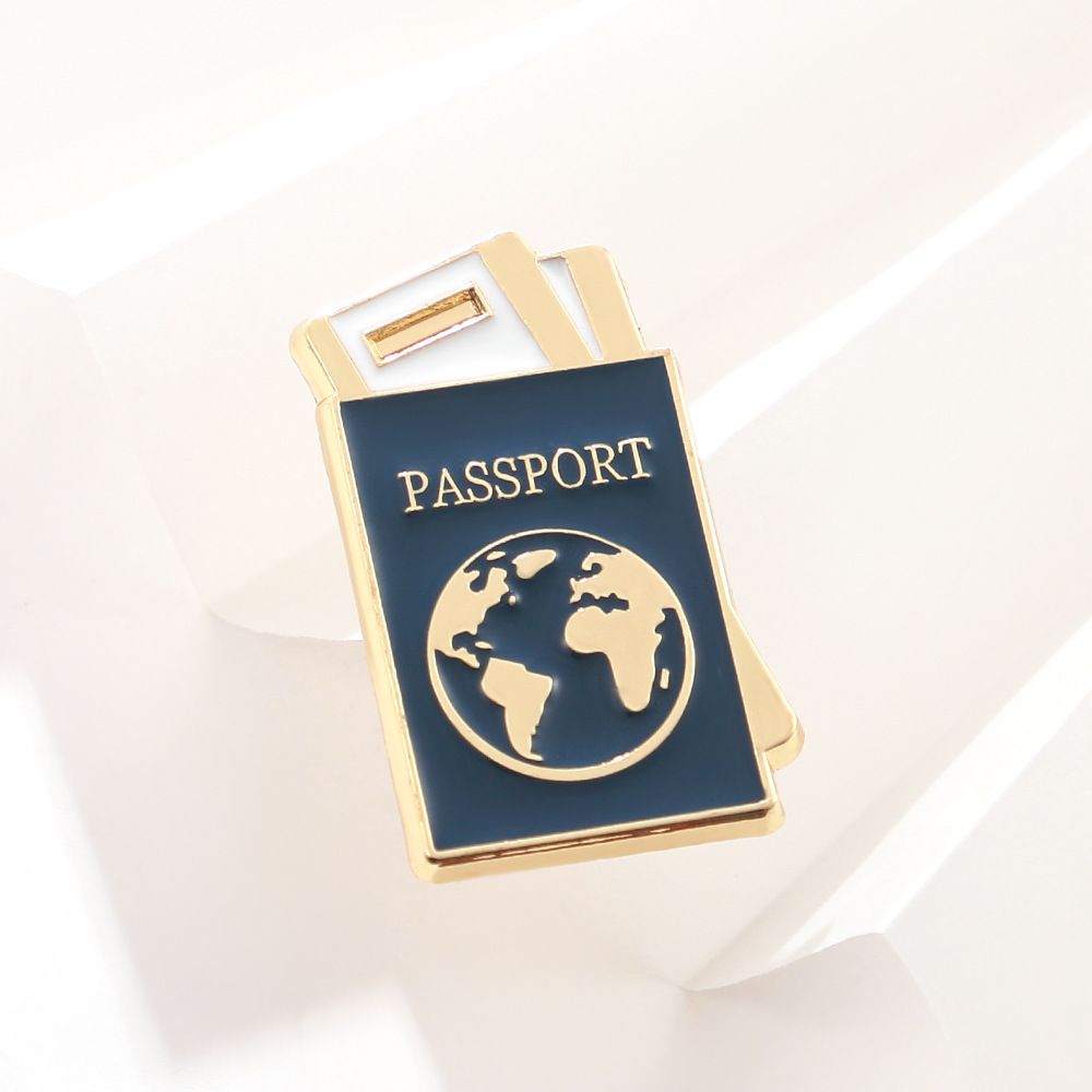 パスポート飛行機地球冒険旅行生活エナメルピンブローチ旅行パイ - Qantas Travel Accessories のレビューと価格