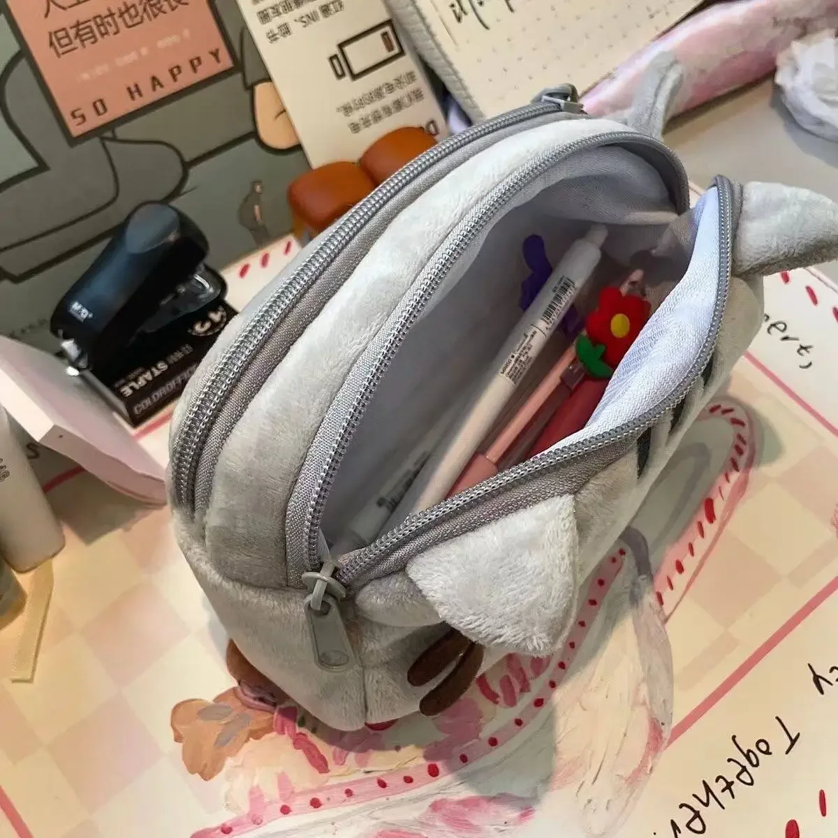 かわいいプシーンペンシルケース、漫画風の太った猫、大容量学生 - Travel Accessories Logo のレビューと価格